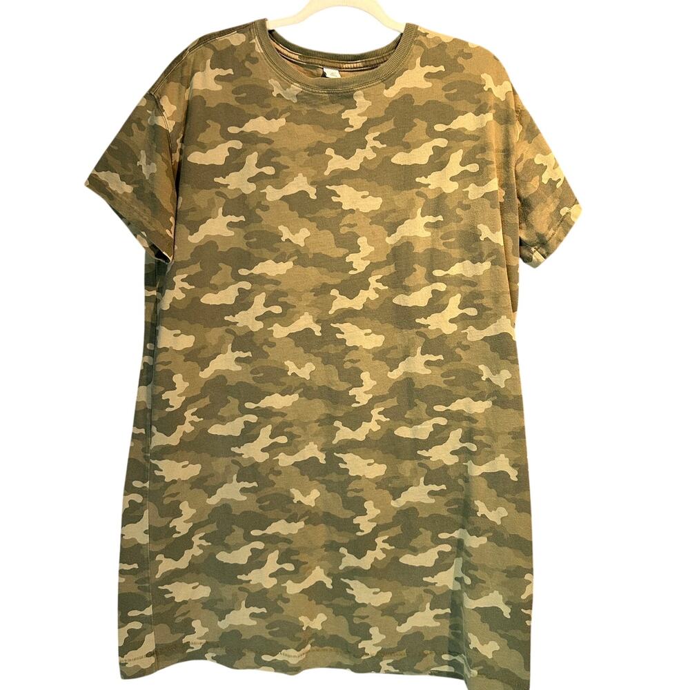 Old Navy Size Large Tall Camouflage T-Shirt Short Sleeve Outdoor Casual Camo